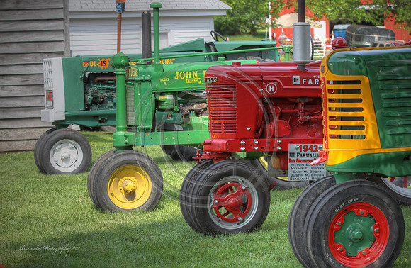 Tractors in HDR-13
